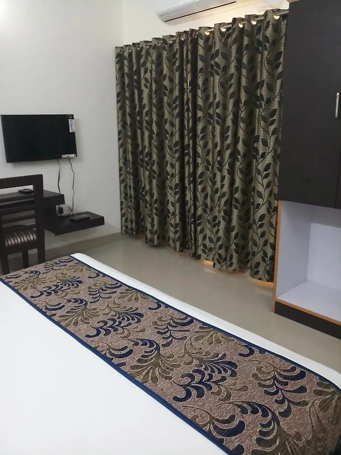 Tree Of Happiness Homestay. Agra  Δωμάτια σε οικογενειακή κατοικία Agra (Uttar Pradesh)