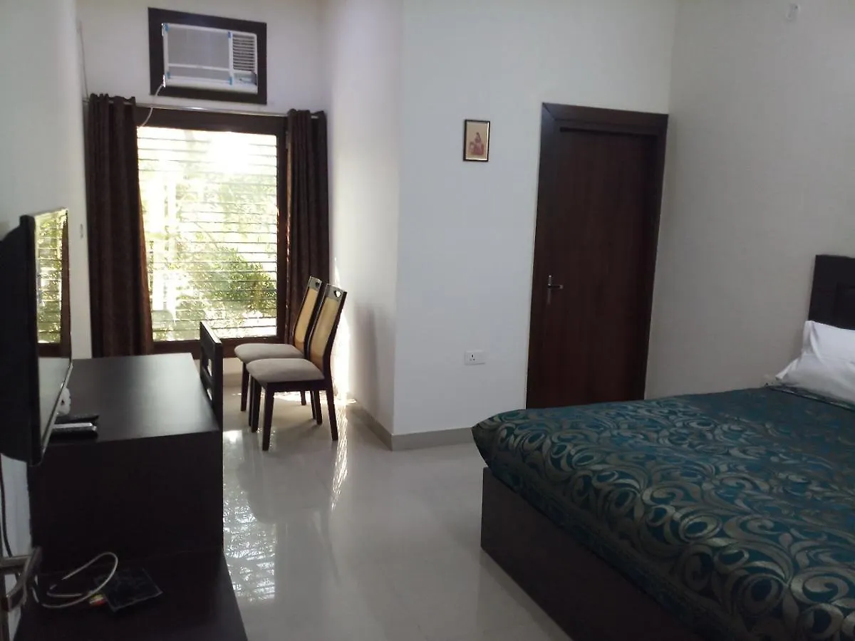 Δωμάτια σε οικογενειακή κατοικία Tree Of Happiness Homestay. Agra